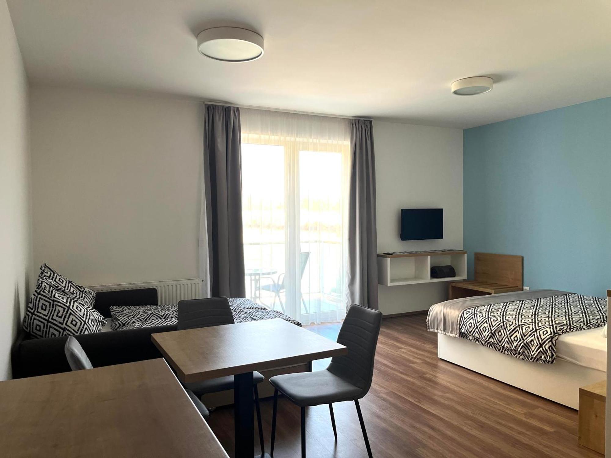 Berill Crystal Apartman Шарвар Экстерьер фото